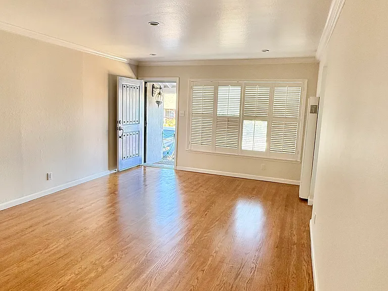 3834 Colegrove St #3834 — Photo 9