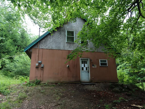 28 Hutchins Lane, Winthrop, ME 04364