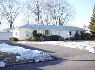 150 Harold St, Paramus, NJ 07652