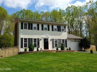 2701 Willow Dr, Vienna, VA 22181