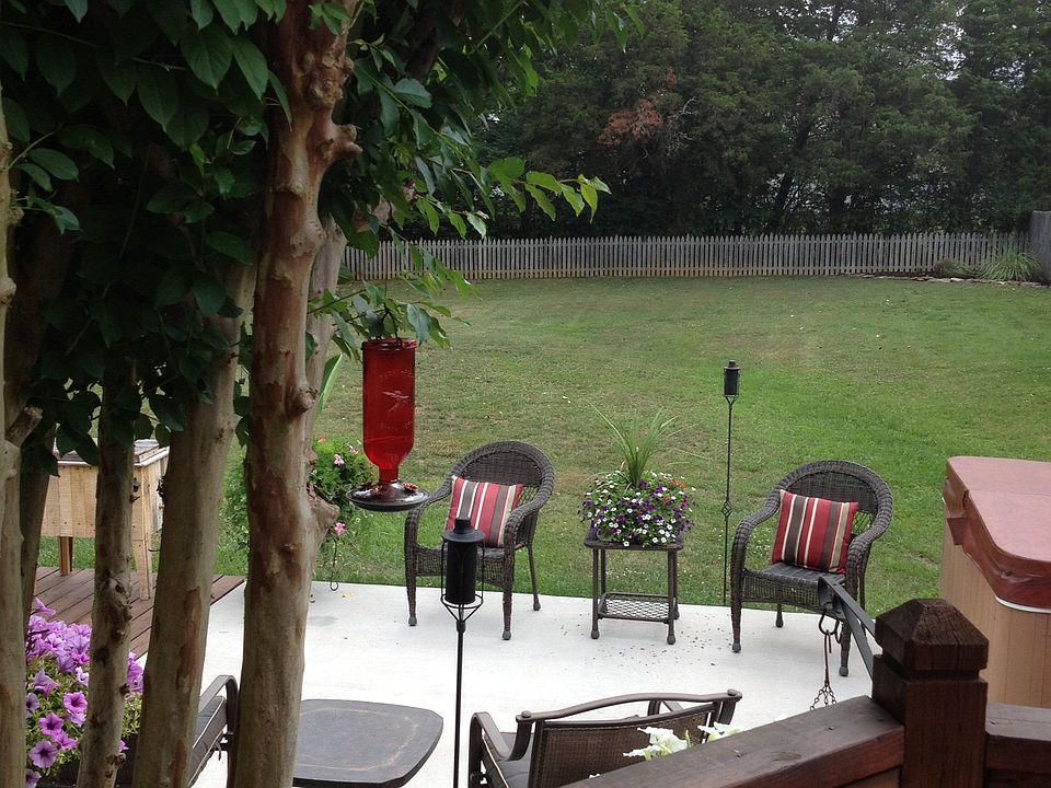 2nd image of 7272 Emerald Heath Rd