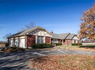 416 N Buckner Tarsney Rd, Buckner, MO 64016