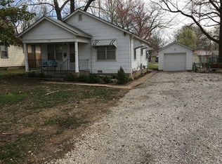 1512 N Main St, Nevada, MO 64772