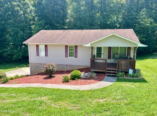 203 Valley Crest Dr, Mt Carmel, TN 37645