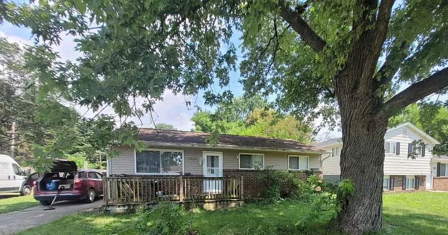5024 Refugee Rd photo 1