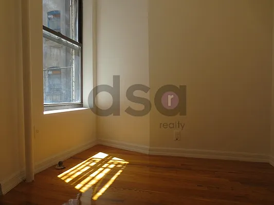 Rented by DSA Realty | media 12