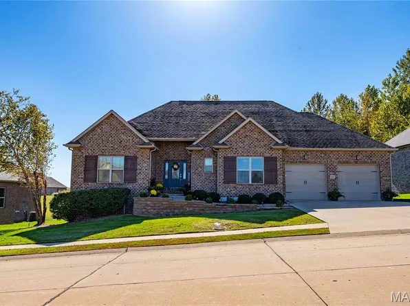 1661 Helmsdale Dr, Cape Girardeau, MO 63701