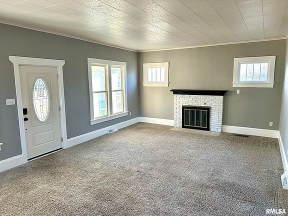 4th image of 224 W Greenwood Ave