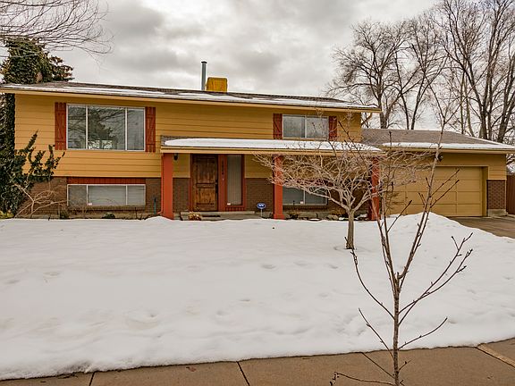 2nd image of 1024 E Bell Canyon Dr