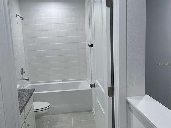 3rd image of 132 Royal St #132