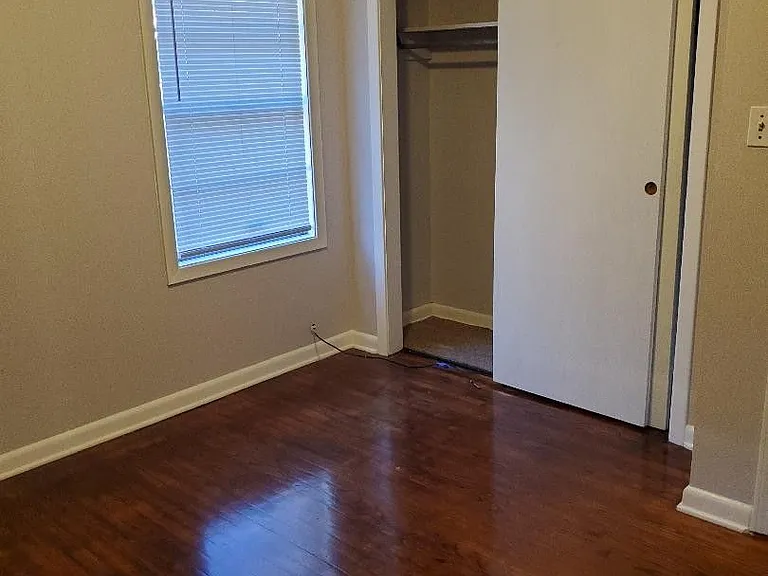 2505 Douglas Dr — Photo 18