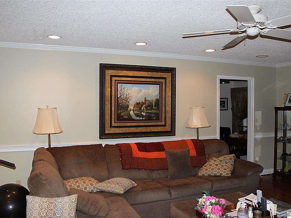 5th image of 1605 Forest Dr