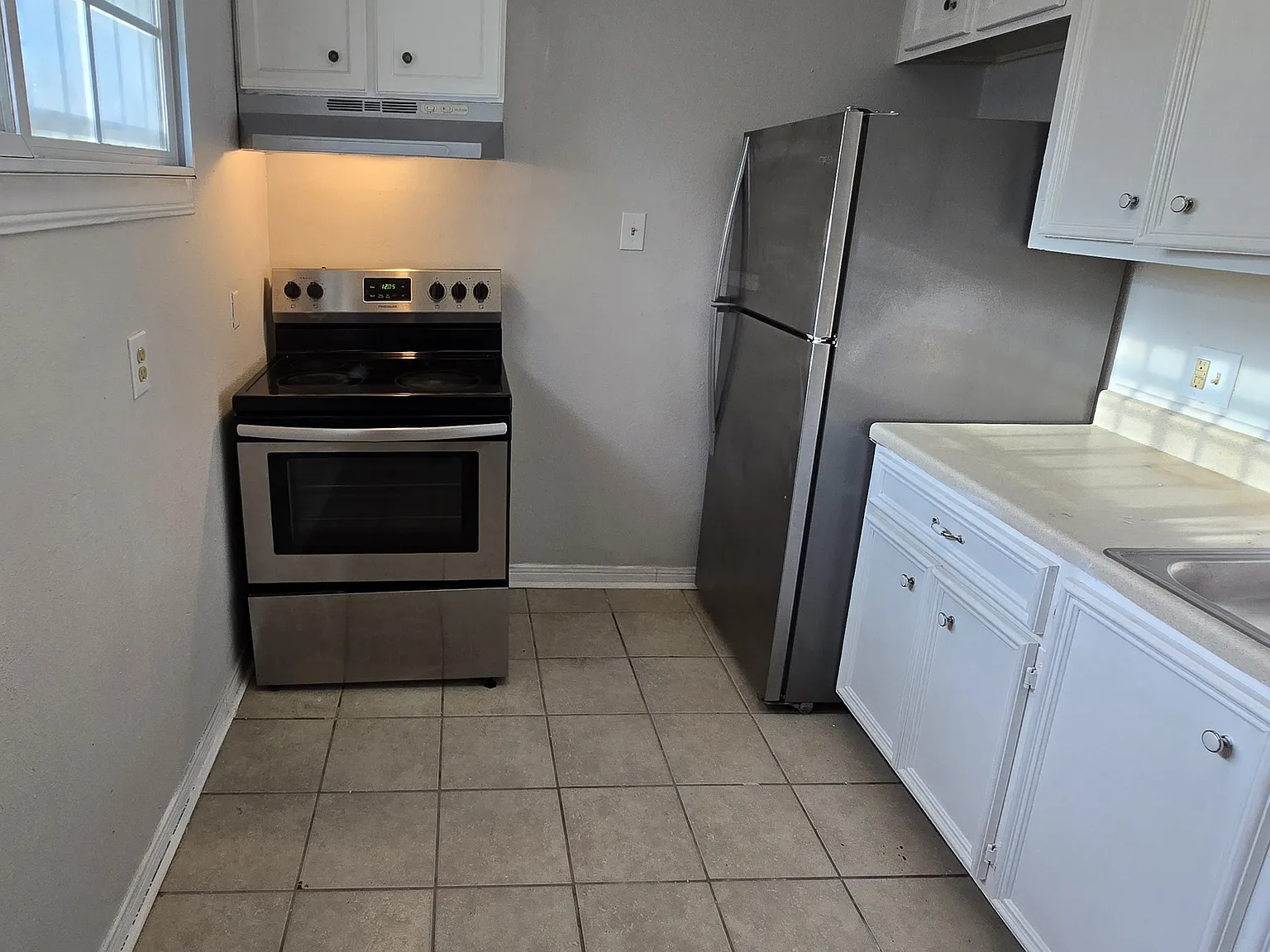 3411 Drew St — Photo 4