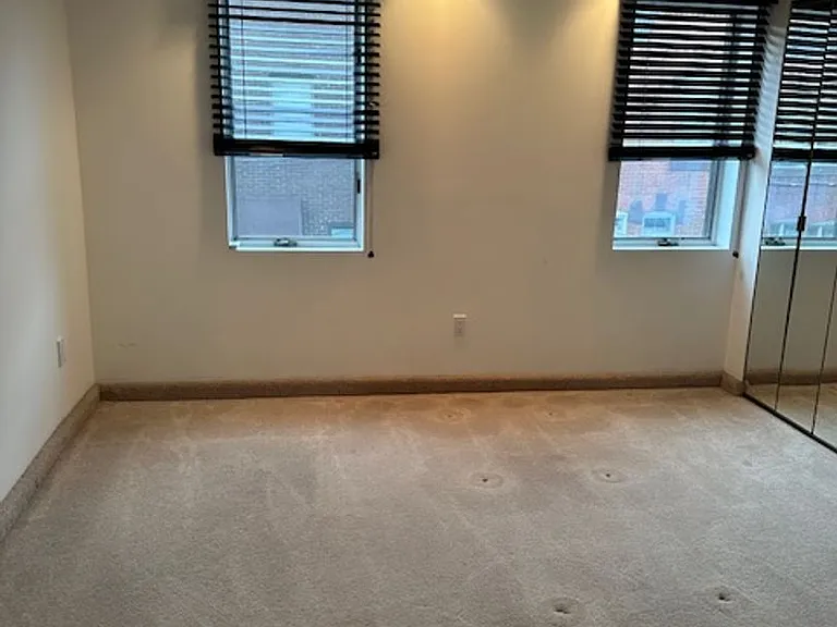 2441 S Woodstock St — Photo 12