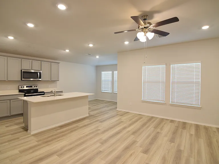 1424 Merritt St — Photo 7