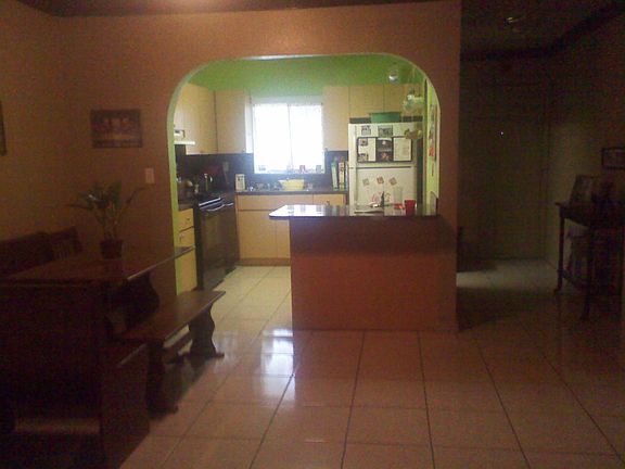 2nd image of 980 NE 170th St APT 104