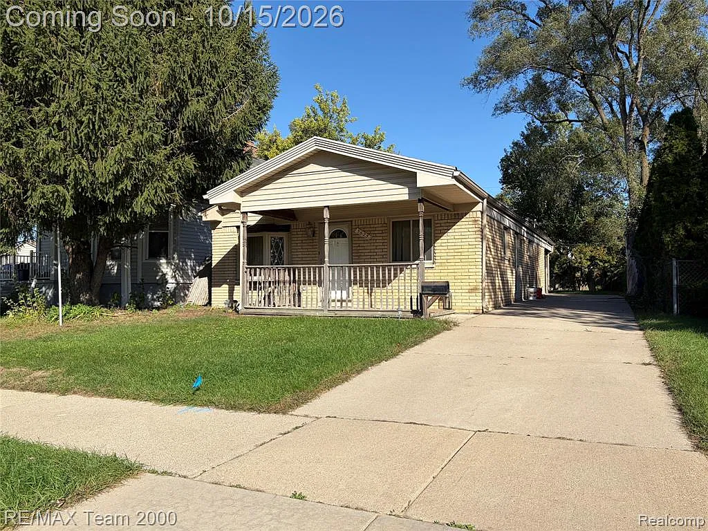 3 bed, 1.0 bath, 1075 sqft, $1,550 — Photo 3