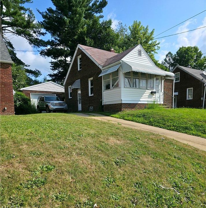 1st image of 327 Robinson Ave