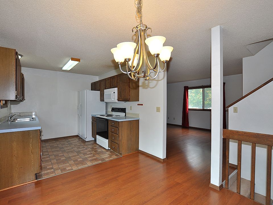 2nd image of 1431 Sioux Blvd