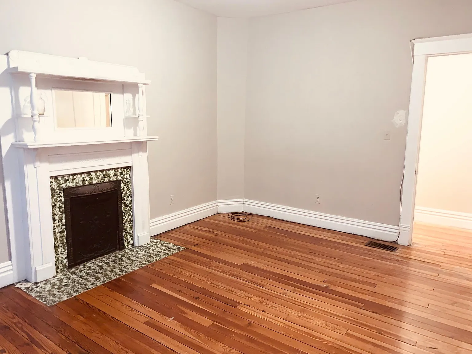 1646 Beechwood Ave — Photo 2