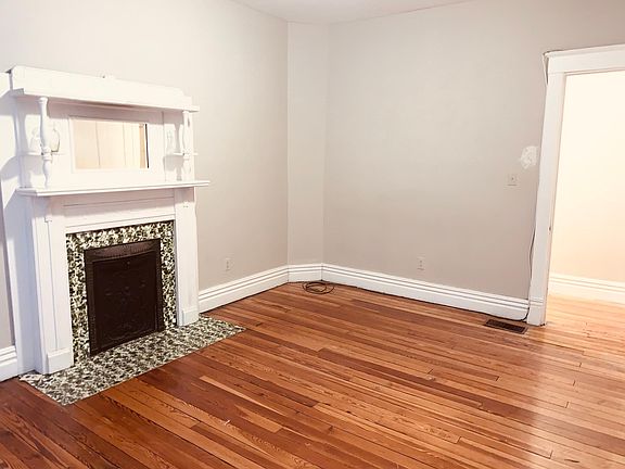2nd image of 1646 Beechwood Ave APT 3