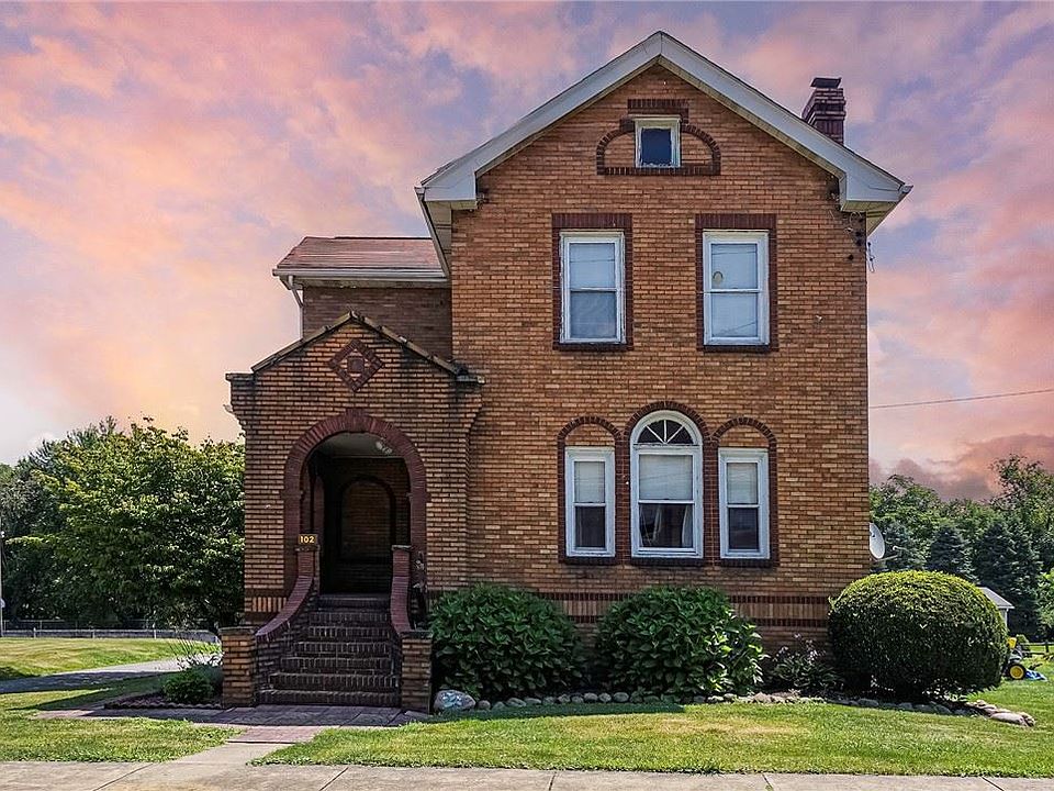 1st image of 102 Beaver St