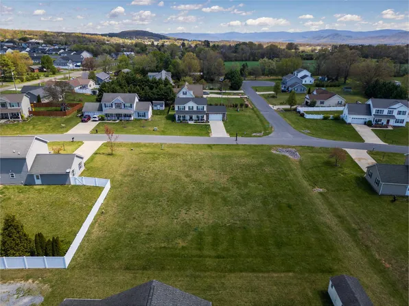 470 Biltmore Dr, Mc Gaheysville, VA 22840