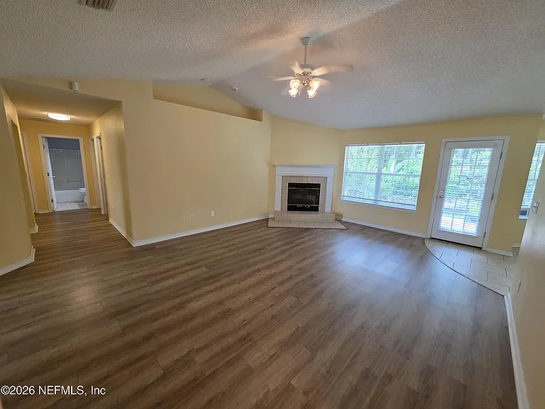 1589 Guardian Ct — Photo 10