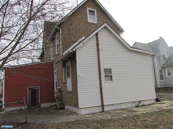 3rd image of 156 Hirst Ave