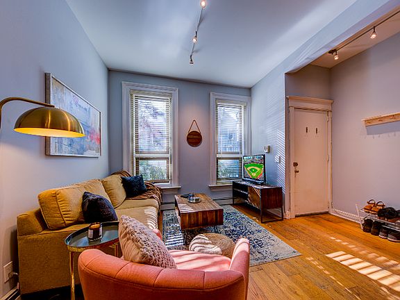 5th image of 1861 N Bissell St #1