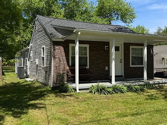 2nd image of 2389 White Oak Rd