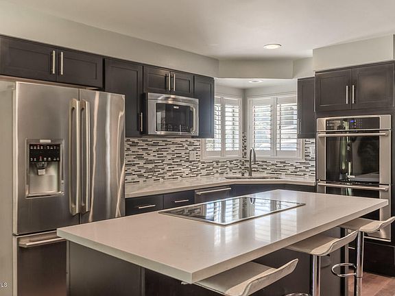3rd image of 159 Sunnyhill Ct