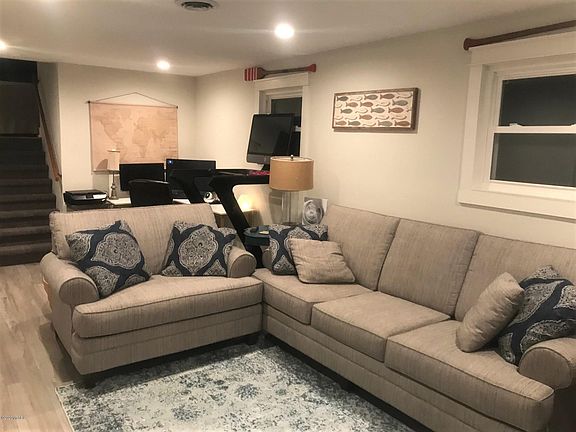 5th image of 5660 Topanga Dr