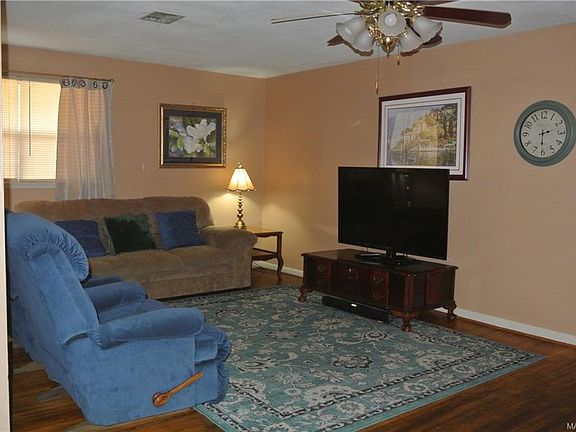 4th image of 46 Salem Dr