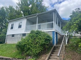 705 Cemetery St, Mannington, WV 26582