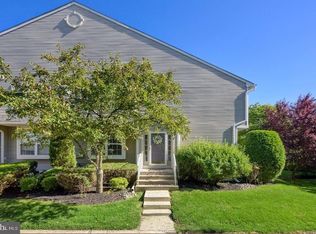 5003 Essex Ln, Mount Laurel, NJ 08054
