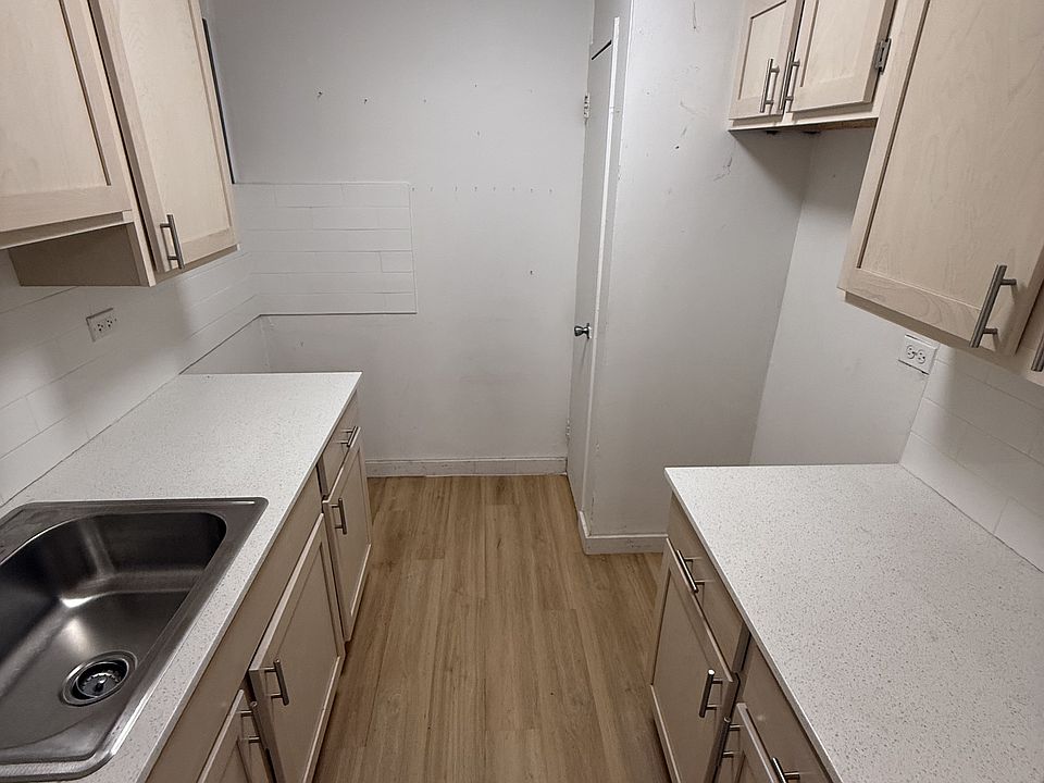 1st image of 420 Watkins St APT 4E