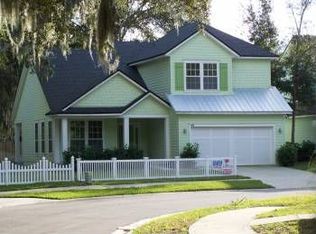 800 Paradise Ln, Jacksonville, FL 32233