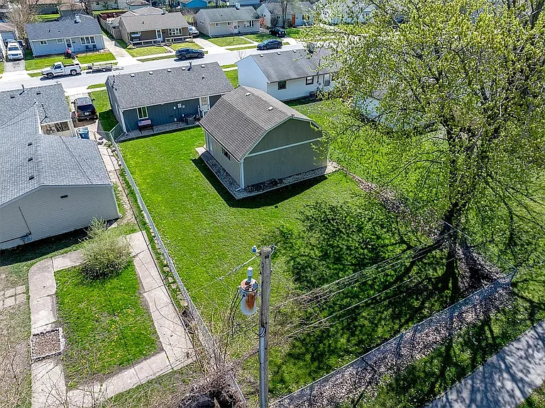 8124 Robertson Pl — Photo 16