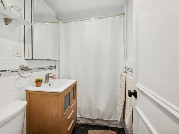 4525 Henry Hudson Parkway West image 7 of 10