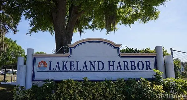 4796 Lakeland Harbor Cir — Photo 2