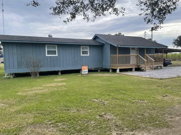 313 Pear St, Labadieville, LA 70372