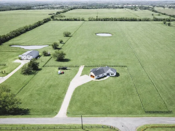 2415 Bucksnort Rd, Van Alstyne, TX 75495