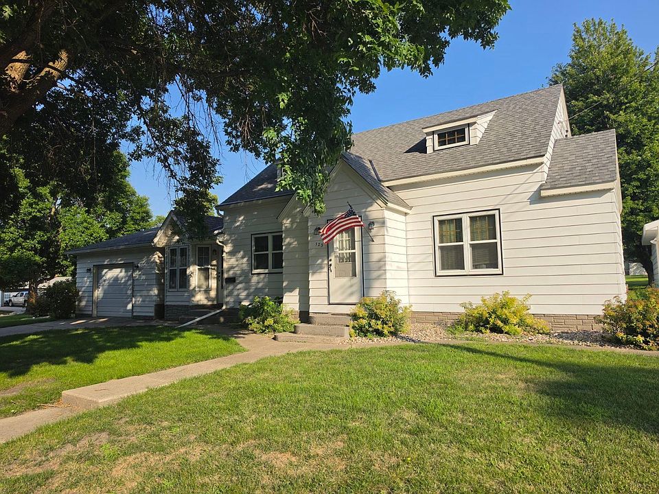 1st image of 123 5th Ave NE