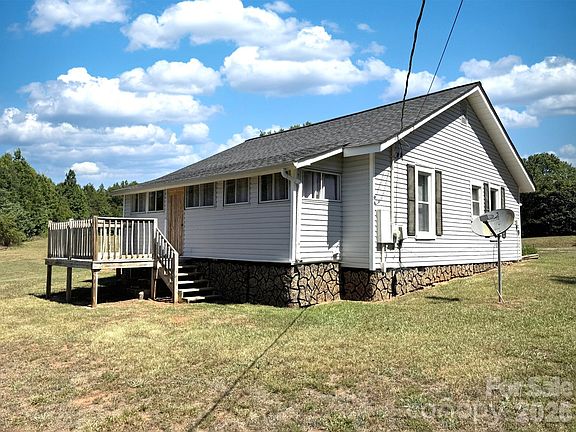 2nd image of 727 Ed Hamrick Rd