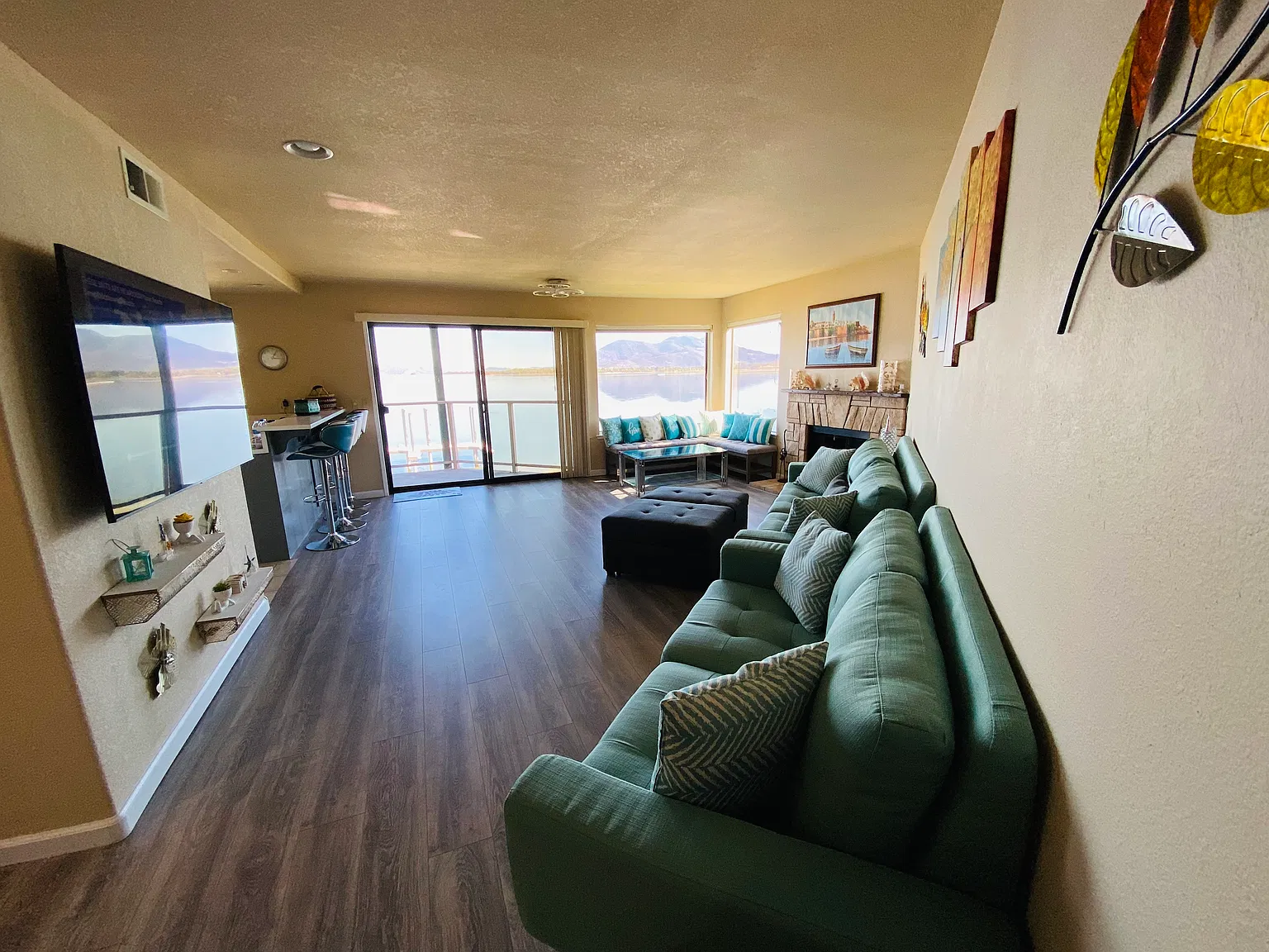 2 bed, 1116 sqft, $2,195 — Photo 4