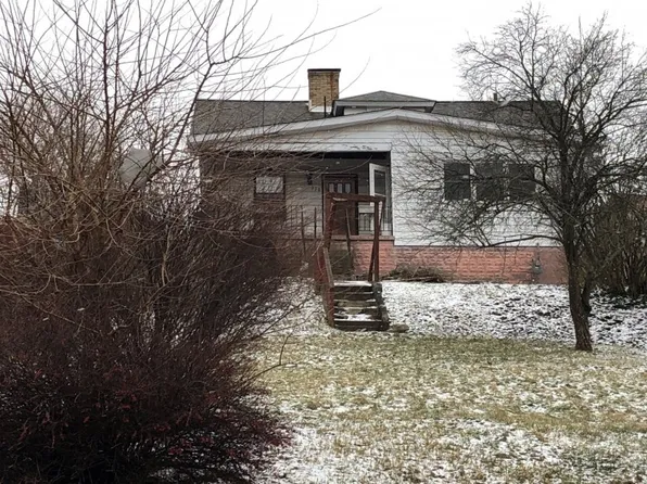 916 Hazel Ave, Ambridge, PA 15003