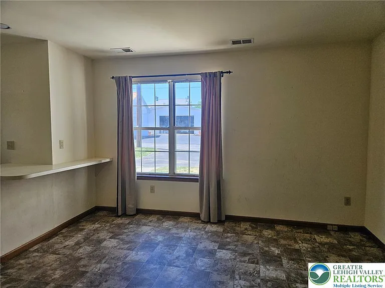 363 Minor St — Photo 9