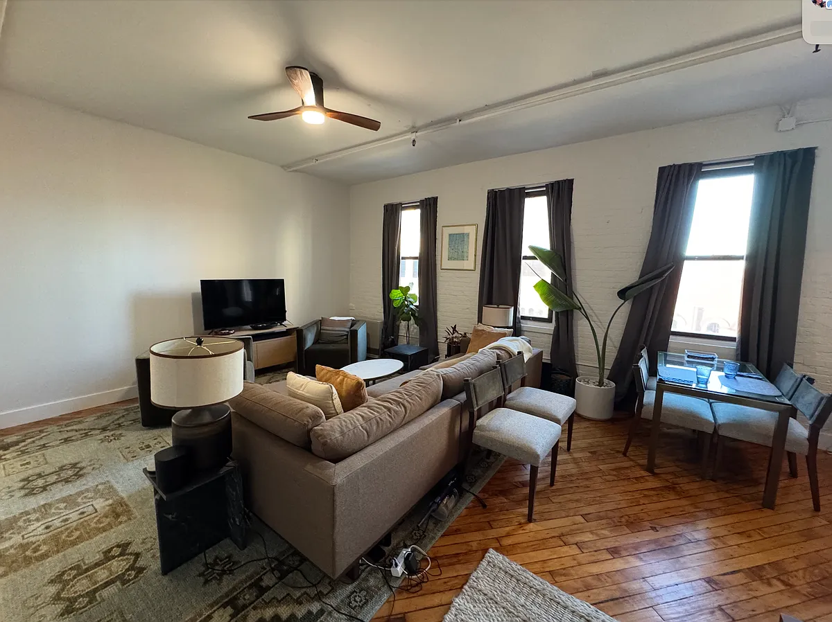 Building Photo - 112 Lincoln Ave #414