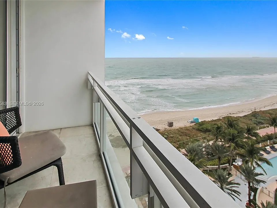 6801 Collins Ave #1112